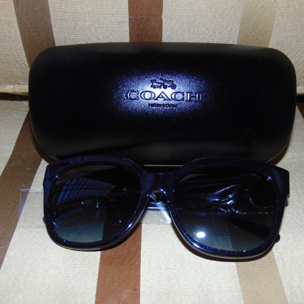 Coach sunglasses - Picture 1 of 3